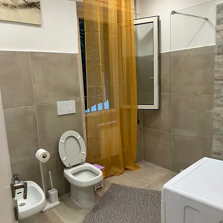 Da Luciano Vicino Stazione Piazza Principe *