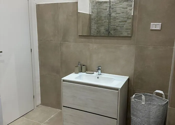 Da Luciano Vicino Stazione Piazza Principe *