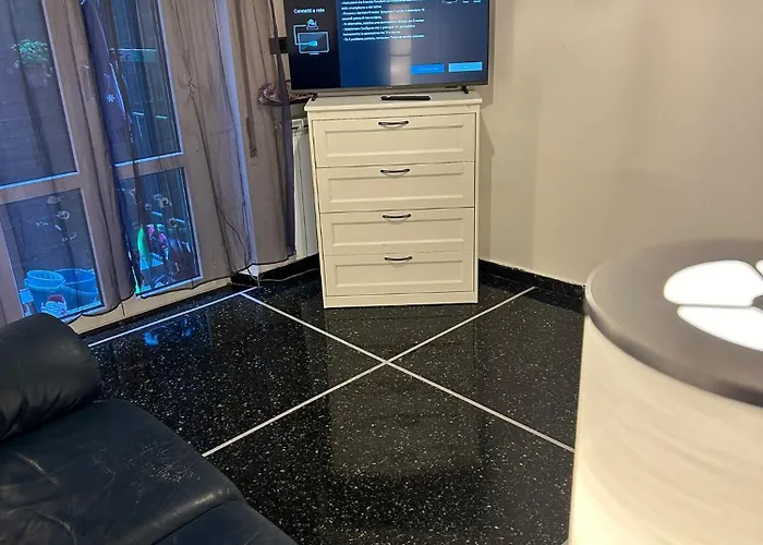 Da Luciano Vicino Stazione Piazza Principe Lägenhet